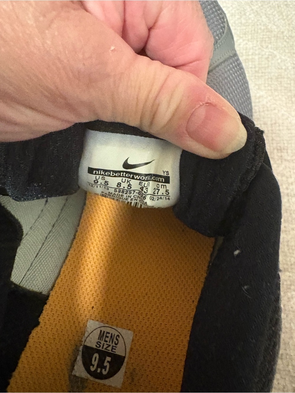 Nike Men’s Gray and Black DownShifter 5 Running Shoes with Orange Logo Size 9.5 - Picture 14 of 16